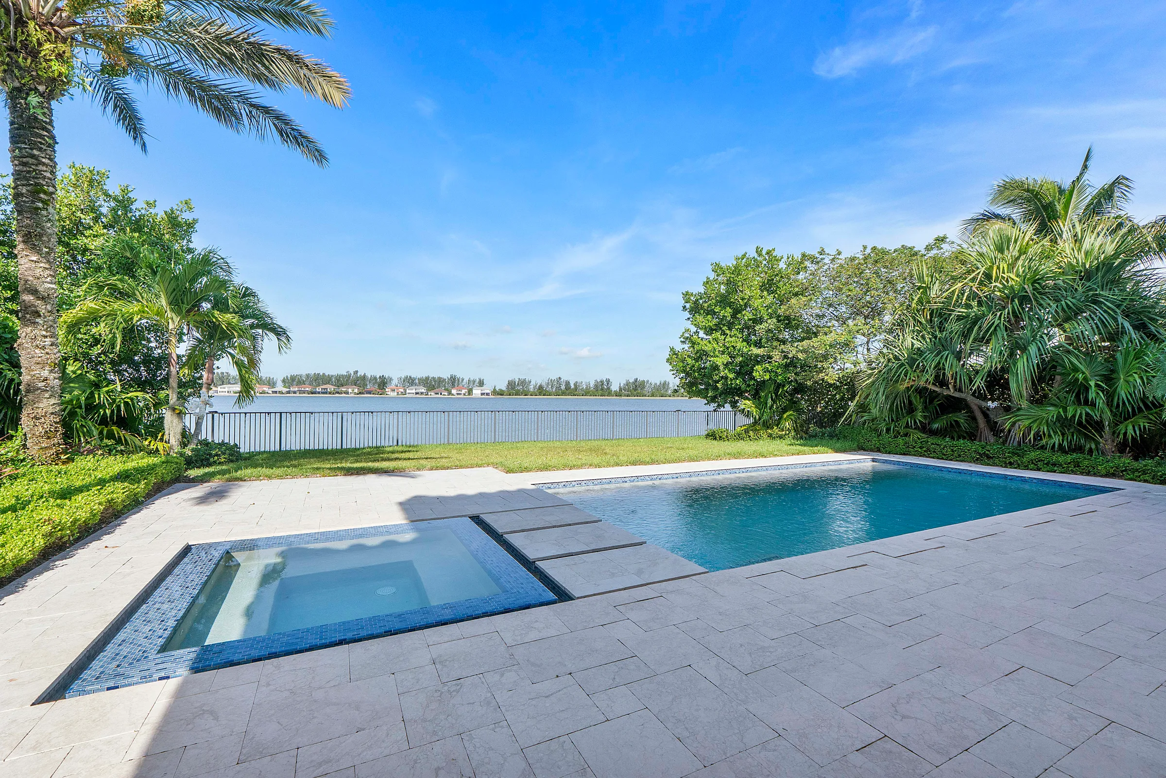 Empty home — 8685 Parkland Bay Dr